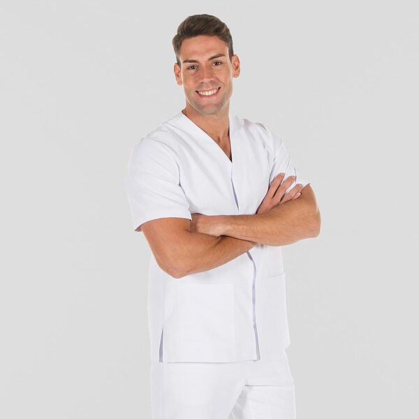 BLUSA HOMBRE PABLO GARYS en microfibra antibacteriana, ideal para hospitales y clínicas