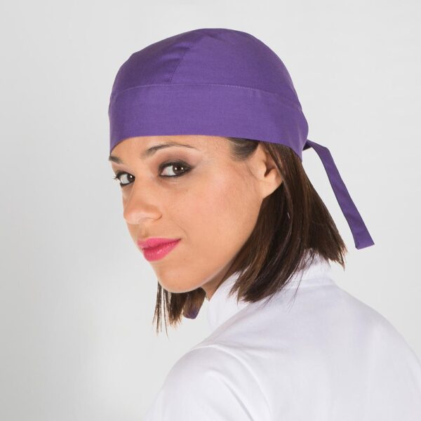 Gorro Pirata Liso en color morado.