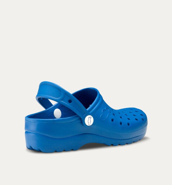 Calzado Feliz Caminar Gruyere, ultraligero y con diseño distintivo en color azul eléctrico